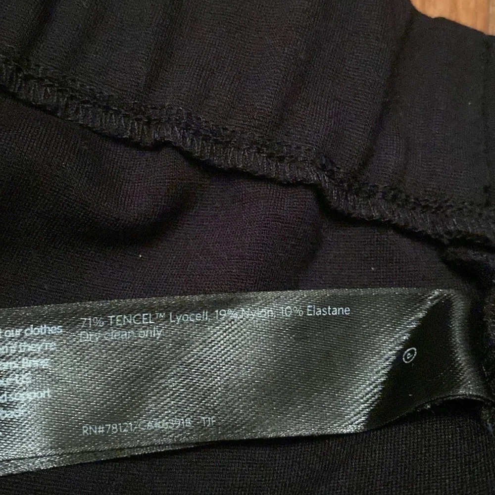 Eileen Fisher black women’s pants - size L - button closure - elastic back - Picture 5 of 11